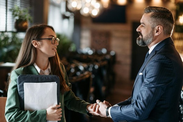 L'Intelligence Artificielle : La Clé Essentielle pour Optimiser la Veille Concurrentielle